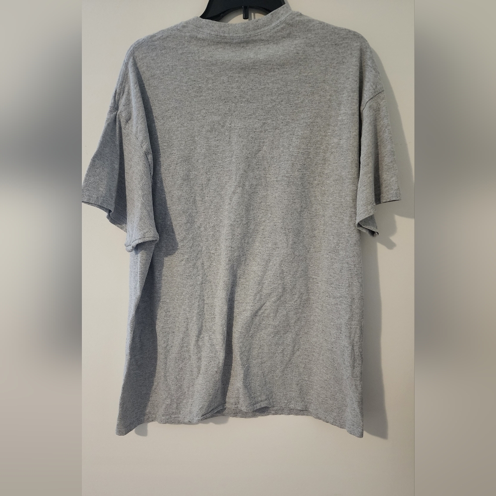 Walt Disney World Graphic Tshirt Mens Size XL - Picture 5 of 5